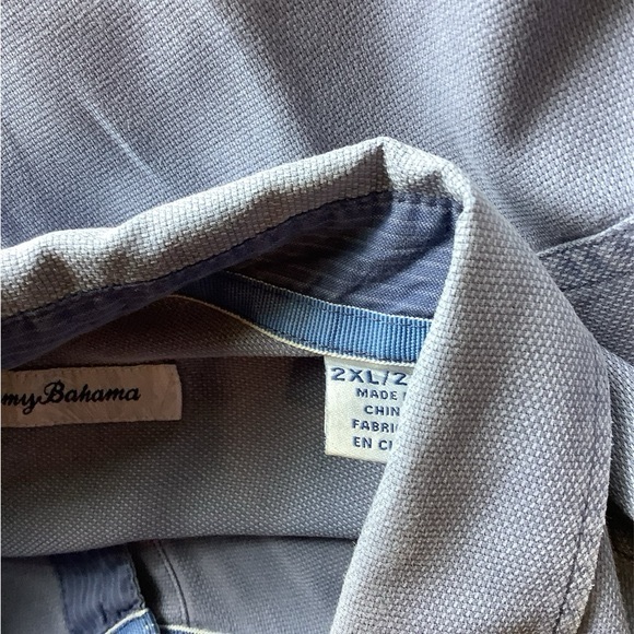 Tommy Bahama mens button up long sleeve - Picture 4 of 5